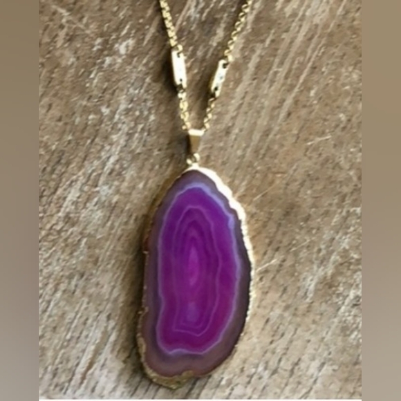 🍒NWOT PINK GEM STONE PENDANT - Picture 3 of 5
